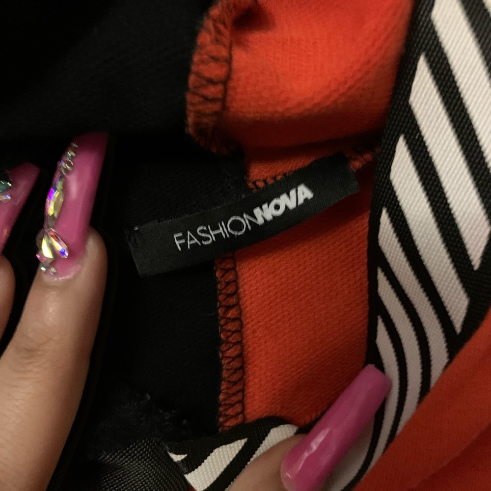 Fashion nova crop hoodie